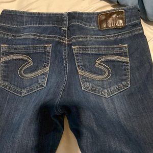 Silver Jeans Women's Suki Mid-Rise Boot Cut Jeans Size 28